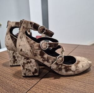 EUC American Eagle Crushed Velvet Mary Jane Vibe Heels